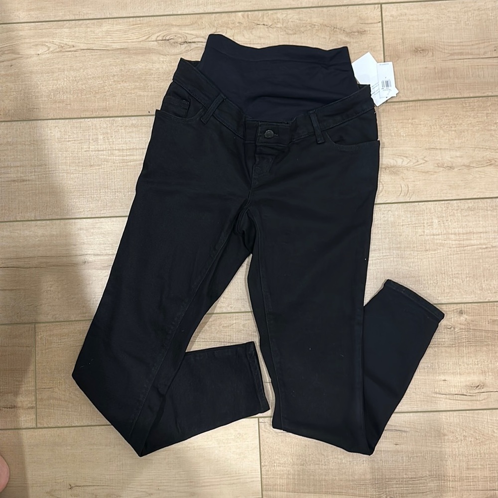 NWT Old Navy Black Maternity full panel skinny jean Size 4